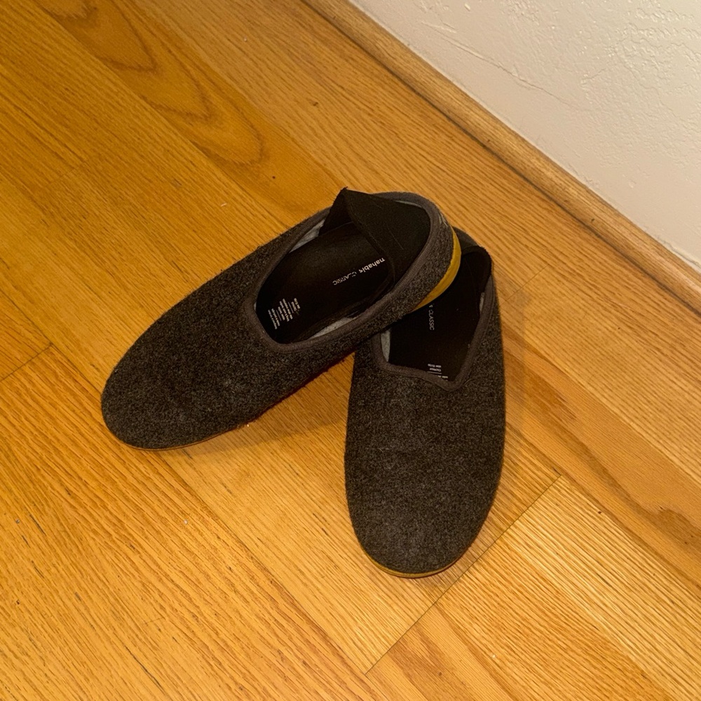 mahabis Dark Gray Slippers with Yellow Accent